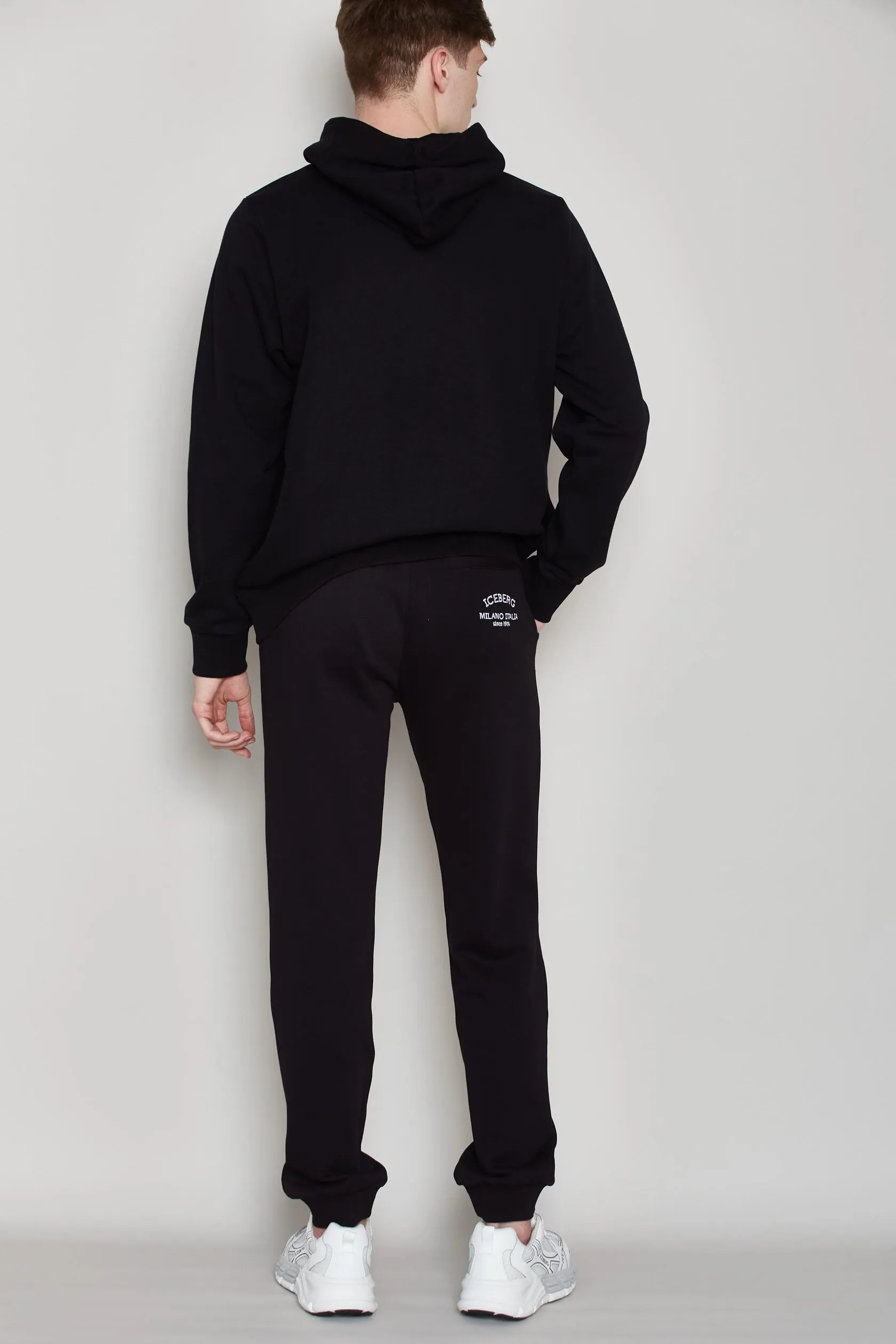 Embroidered Back Logo Sweatpant (Black) - I23B02163179000