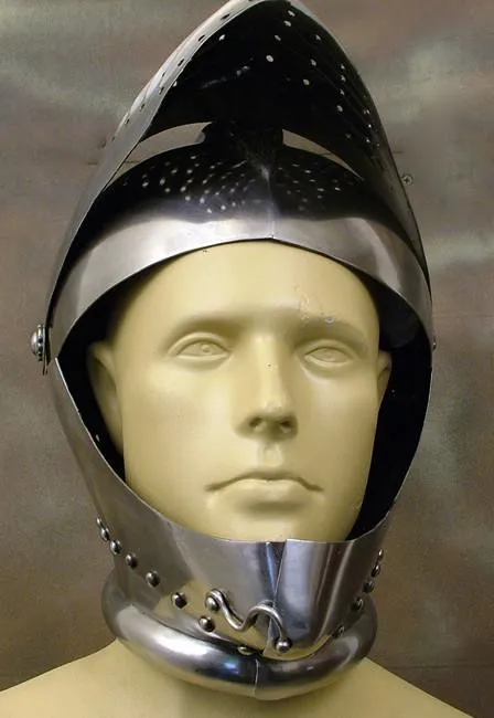 Maxmillian Close Helmet