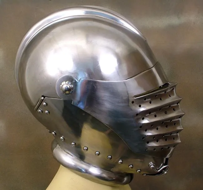 Maxmillian Close Helmet